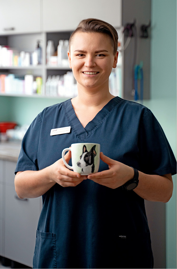 WWP_9_25_vet-kwestionariusz_ROZMOWA_Z_AGNIESZKA_LACHOWICZ-WOLAK_FOT_1 Między gabinetem, laboratorium i pracownią artystyczną